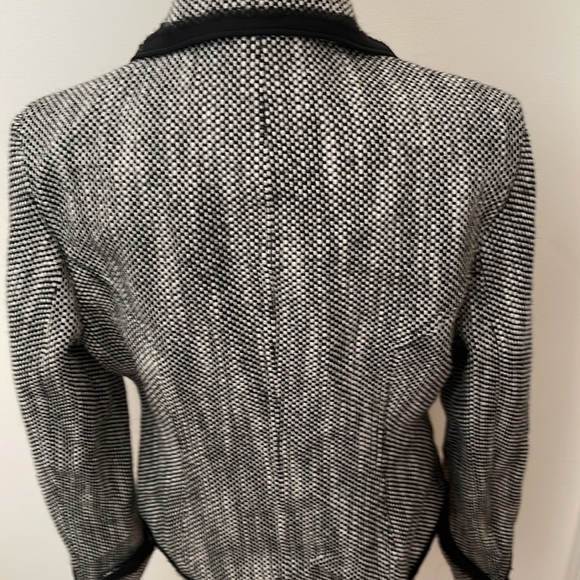 The Limited Tweed Jacket - Picture 11 of 16